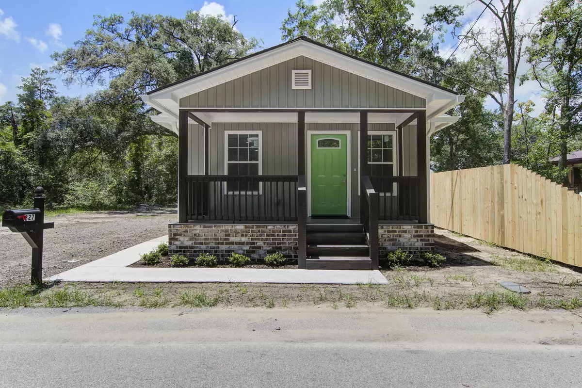 Walterboro, SC 29488,227 Grace St