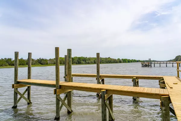 Awendaw, SC 29429,8042 Mariners Lndg