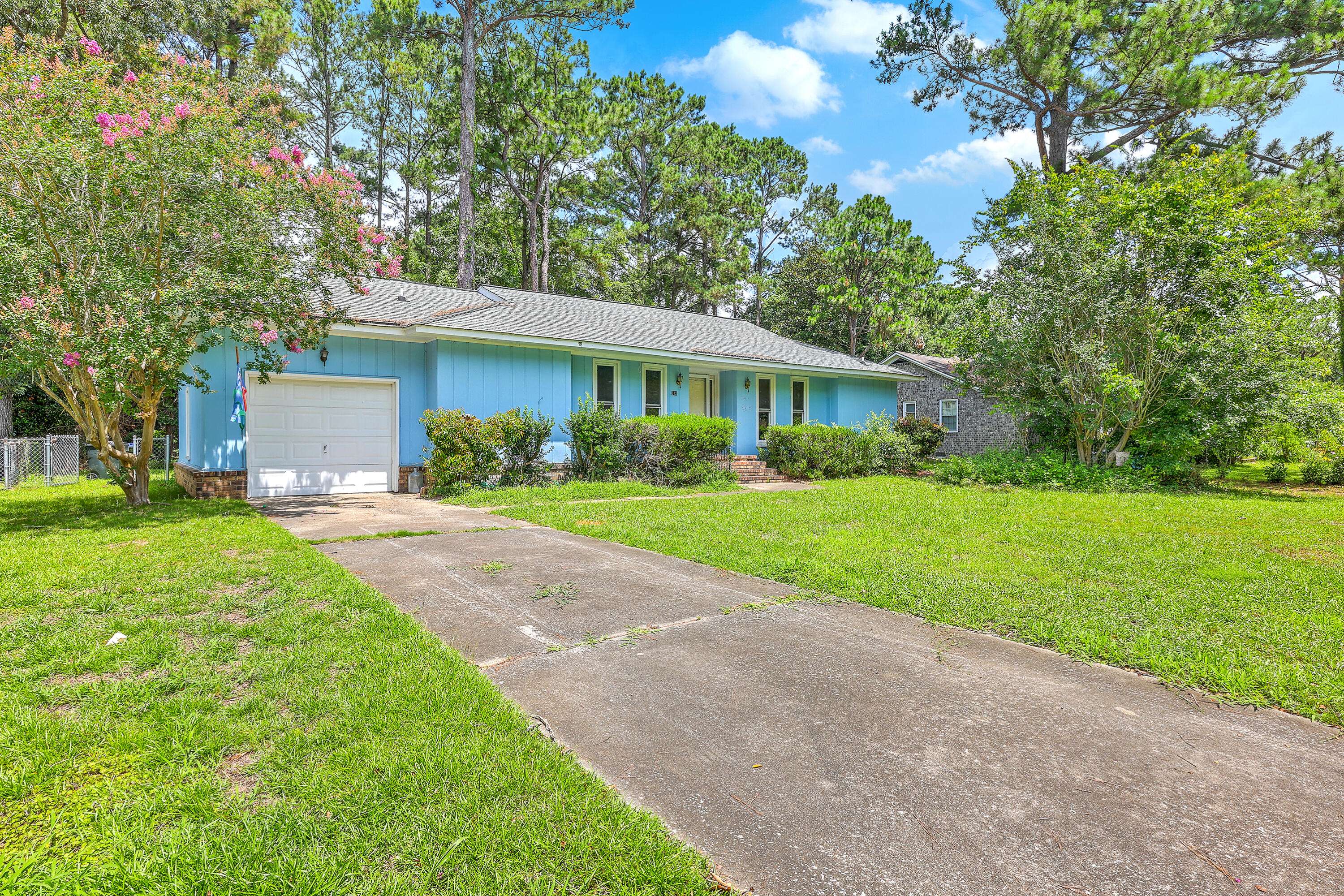 Summerville, SC 29483,312 Woodward Blvd