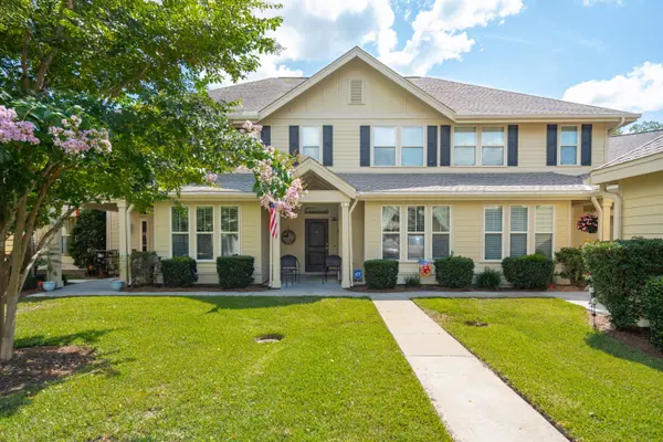 5511 Colonial Chatsworth Cir, North Charleston, SC 29418