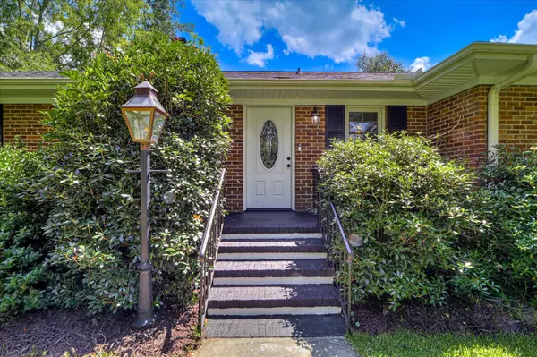 Aiken, SC 29801,215 SE Barnard Ave