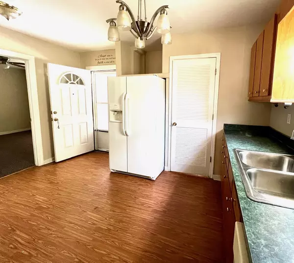 Cross, SC 29436,113 Gospel Ln #A & B