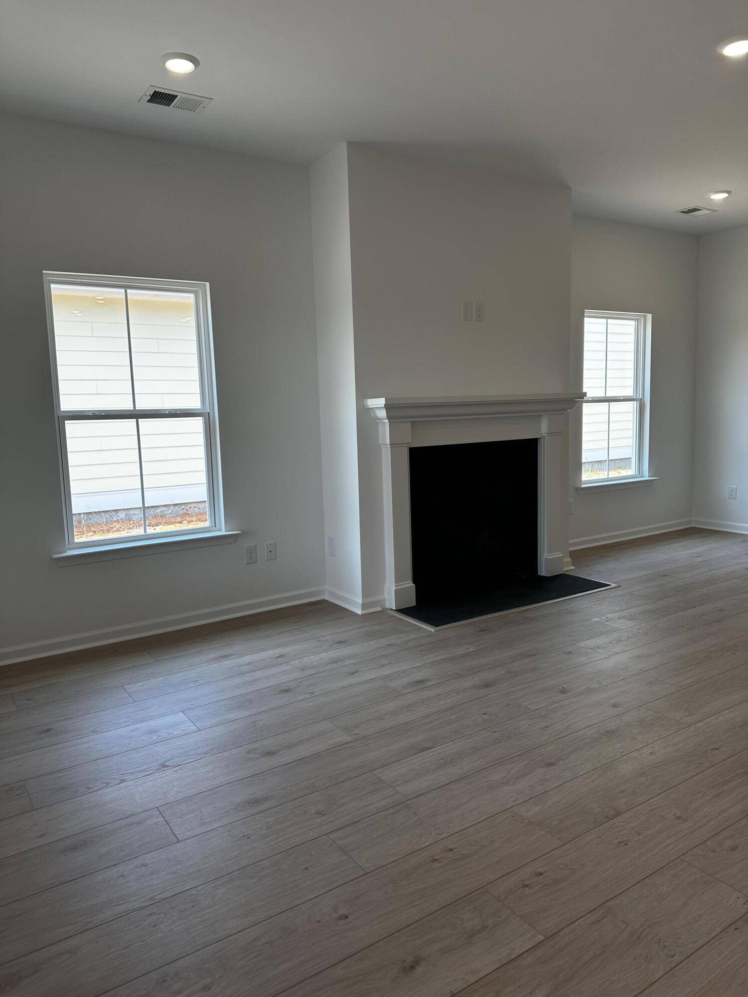 Summerville, SC 29486,140 Baldric Ct