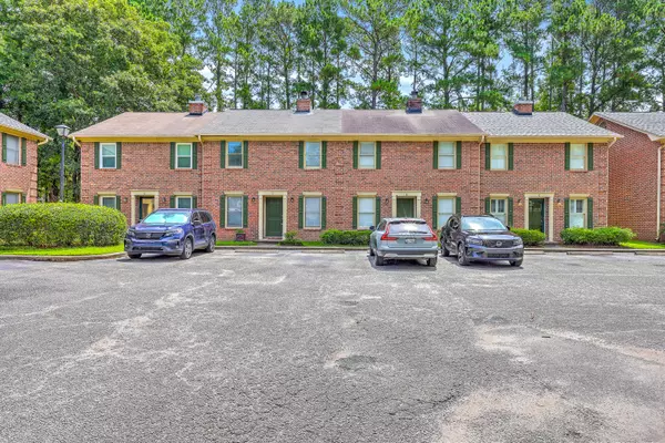 Summerville, SC 29485,302 Springview Ln #7
