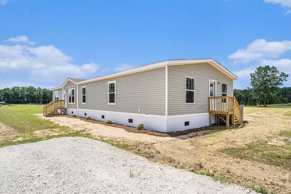 Ridgeville, SC 29472,1332 Givhans Rd