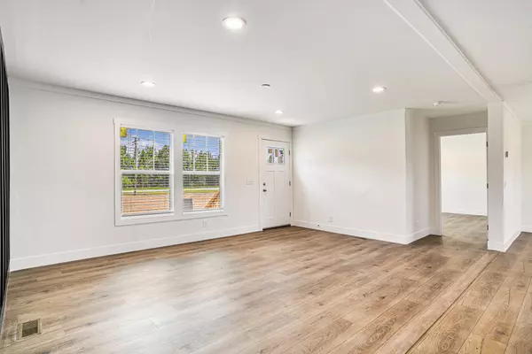 Ridgeville, SC 29472,1332 Givhans Rd