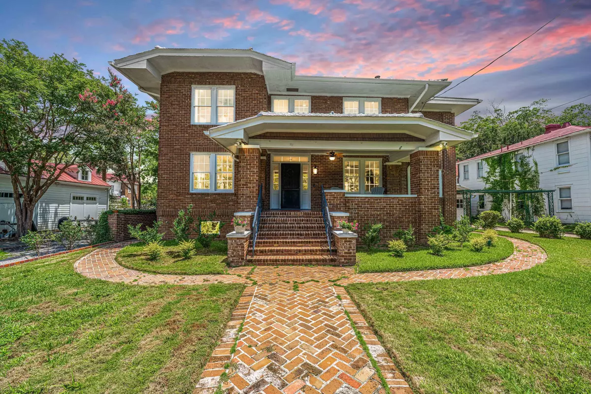 Charleston, SC 29401,88 Smith St