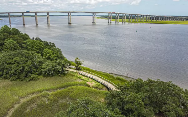 Daniel Island, SC 29492,669 Marina Dr #R-1