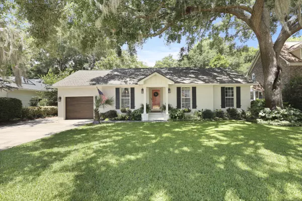 958 Night Heron Dr, Mount Pleasant, SC 29464