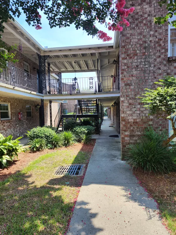 867 Colony Dr #F #118, Charleston, SC 29407