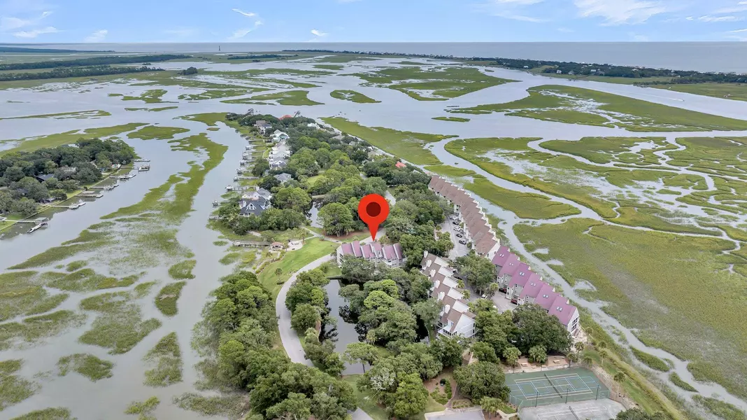 202 Mariners Cay Dr, Folly Beach, SC 29439