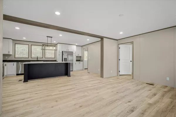 Cross, SC 29436,319 Hickory Nut Way