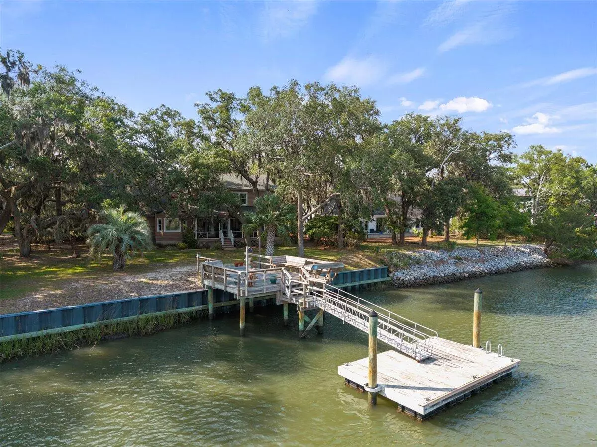 Beaufort, SC 29907,19 Cameroon Dr