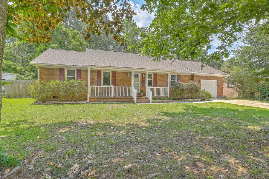 110 Clubhouse Rd, Summerville, SC 29483
