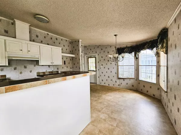 Manning, SC 29102,1457 Wyboo Ave