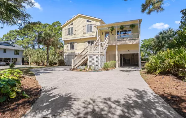 Saint Helena Island, SC 29920,3 Ocean Marsh Ln