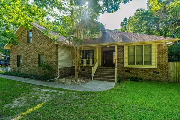 107 Joes Ln, Summerville, SC 29486