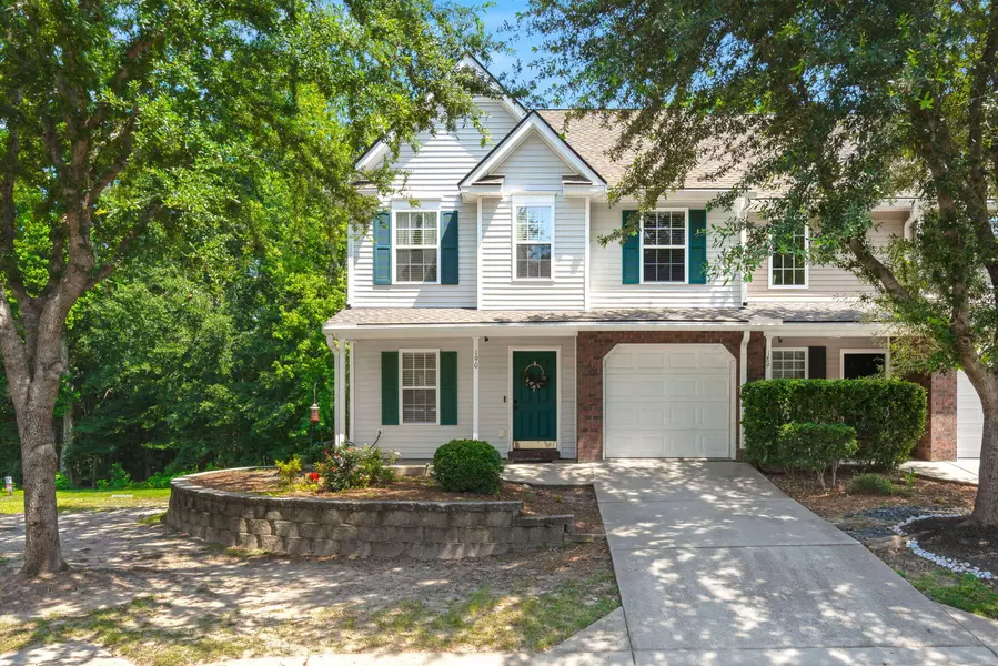 190 Darcy Ave, Goose Creek, SC 29445