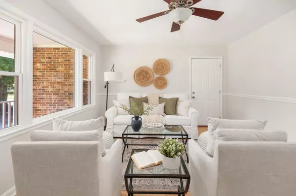 Charleston, SC 29407,327 Mcclain St