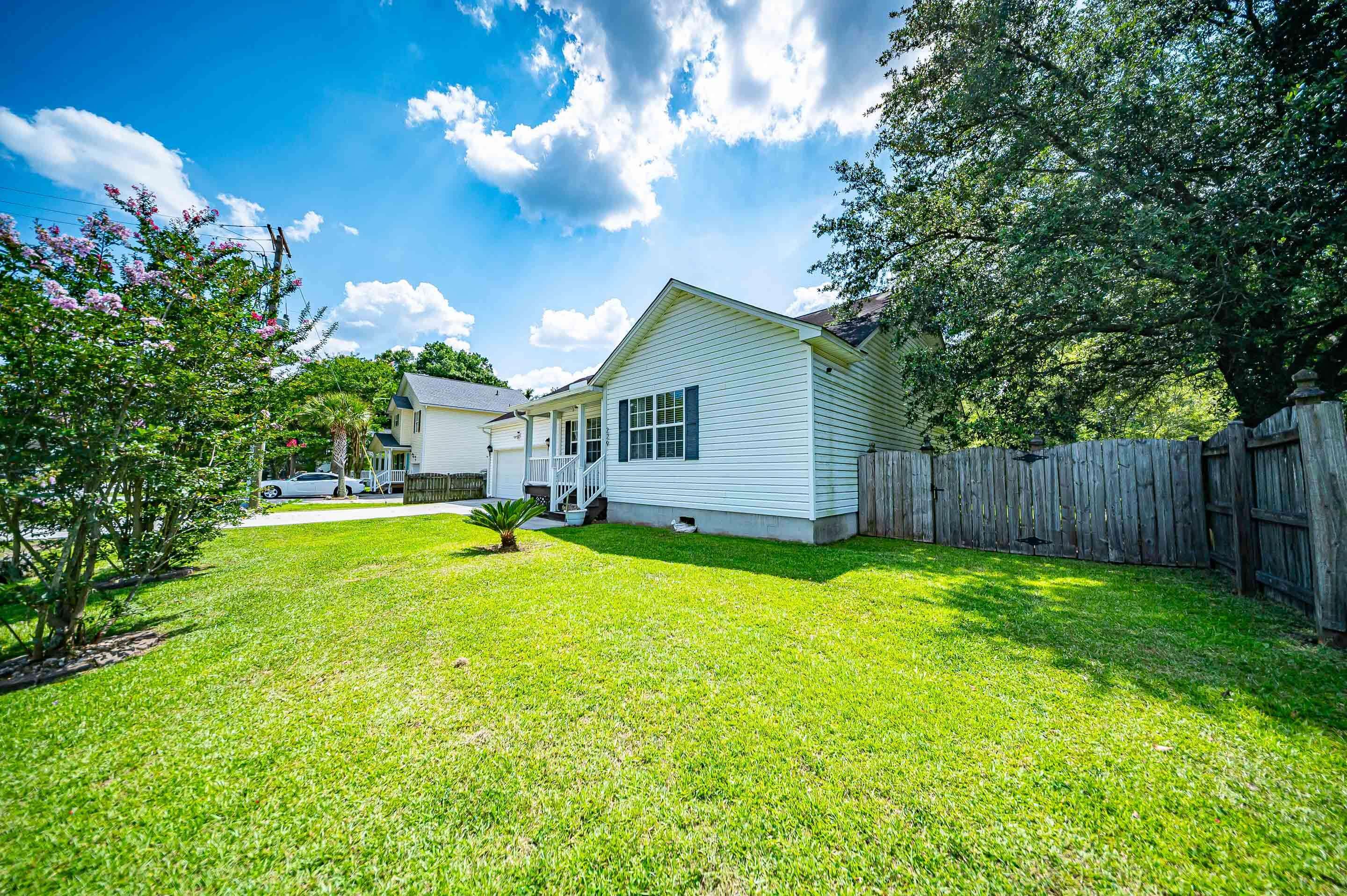 Goose Creek, SC 29445,229 Lindy Creek Rd