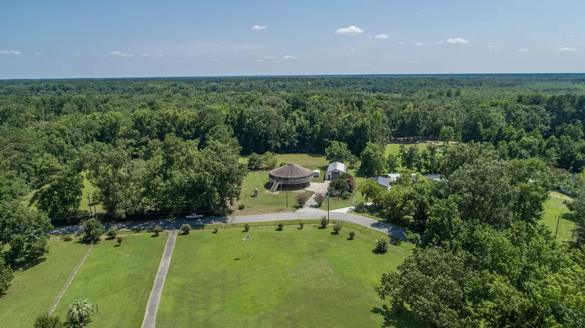 Summerville, SC 29483,395 Summerset Ln