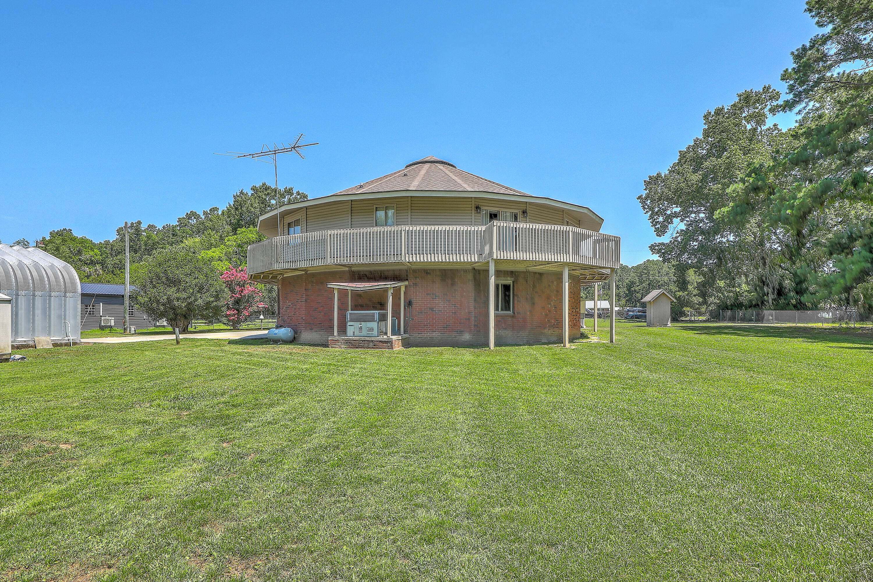 Summerville, SC 29483,395 Summerset Ln