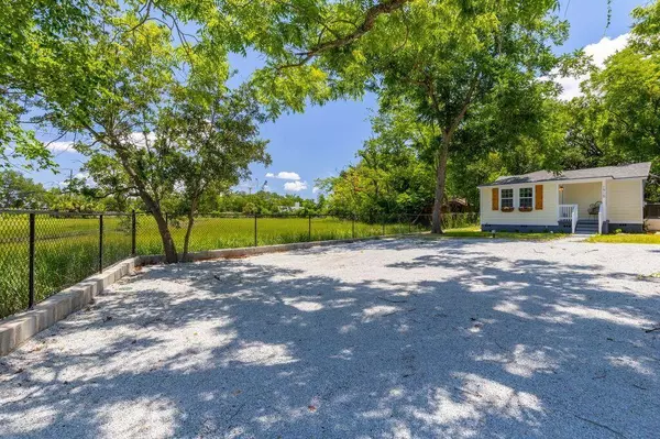North Charleston, SC 29405,1915 Quitman St