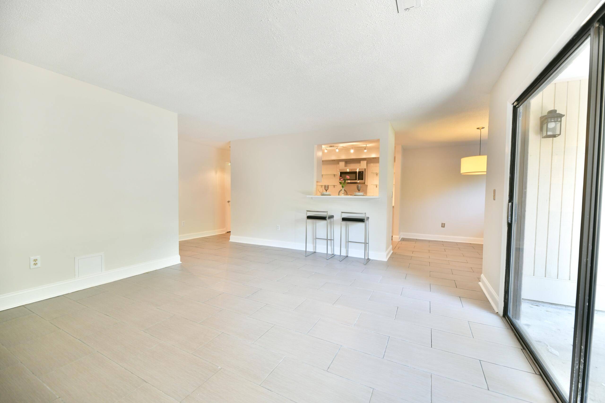 Charleston, SC 29407,93 Ashley Hall Plantation Rd #6