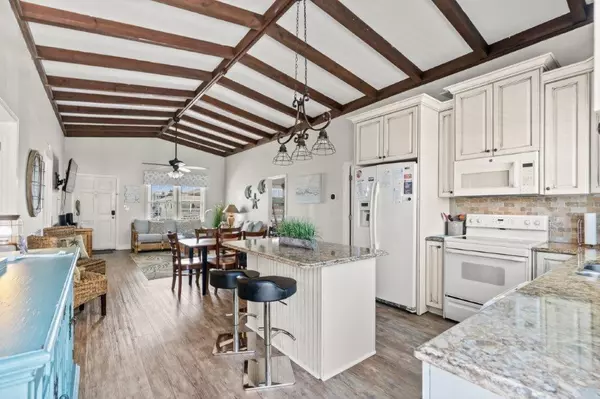 North Myrtle Beach, SC 29582,325 N 58th Ave