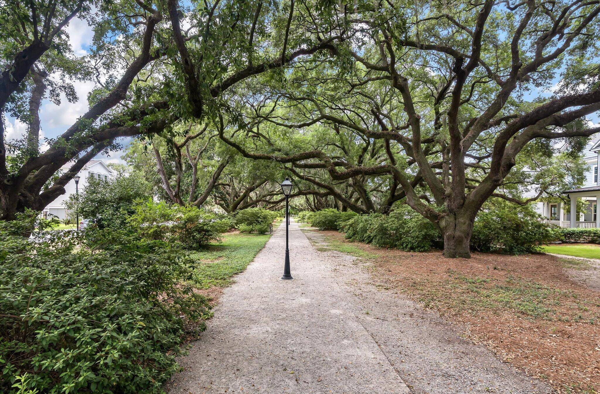 Charleston, SC 29407,1052 Avenue Of Oaks