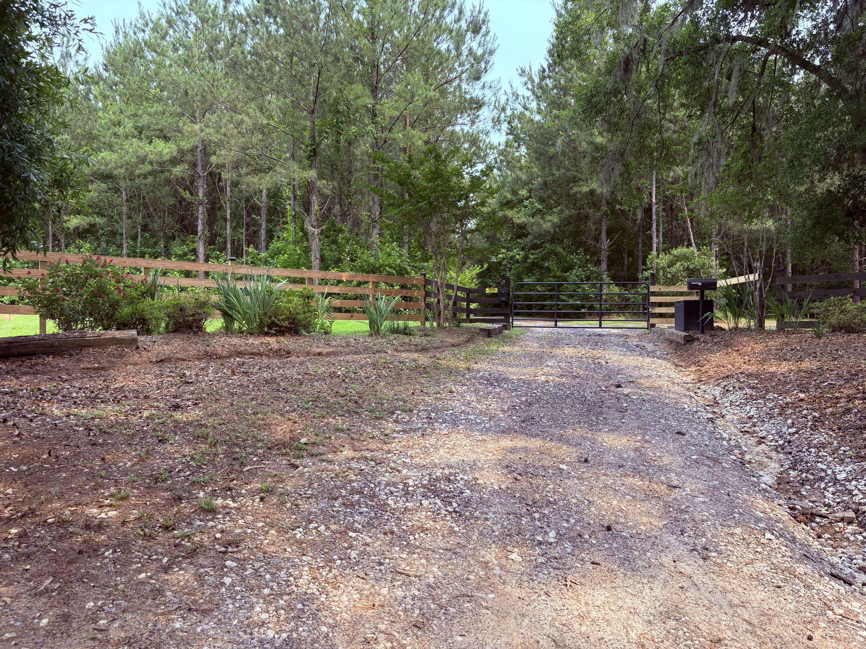 Cottageville, SC 29435,2460 Bama Rd