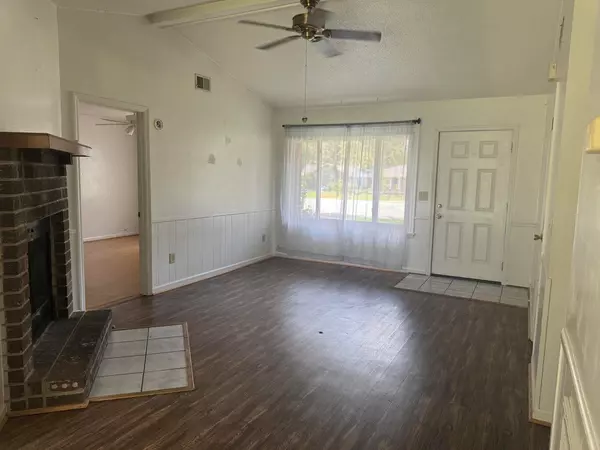 Summerville, SC 29485,106 Teddy Ct