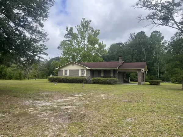 379 Chestnut Rd, Walterboro, SC 29488