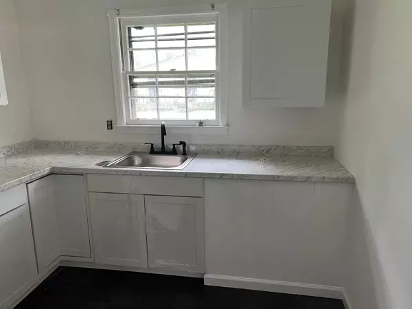 Cordova, SC 29039,136 Highland Park Cir
