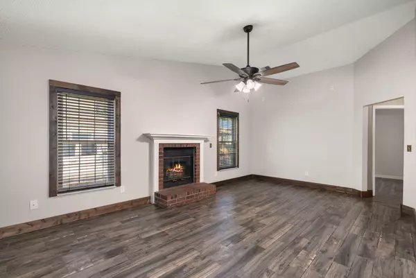 North Charleston, SC 29420,8108 Halifax Way