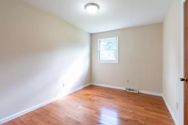 Ladson, SC 29456,102 Jackson Rd