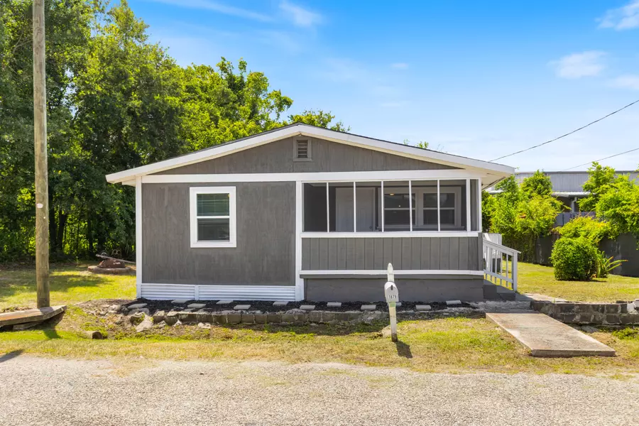 1879 Hampton Ave, North Charleston, SC 29405