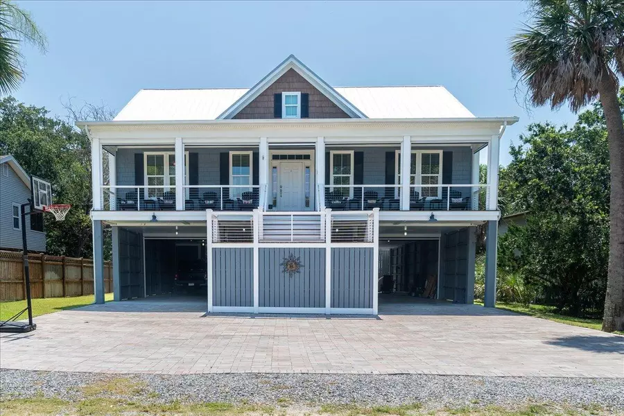 2907 White Cap St, Edisto Island, SC 29438