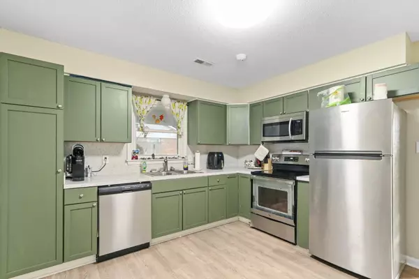 North Charleston, SC 29420,7696 Brandywine Rd