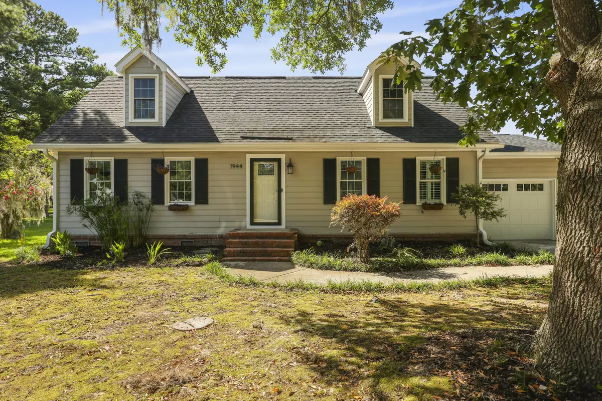 Charleston, SC 29414,1944 Woodland Rd