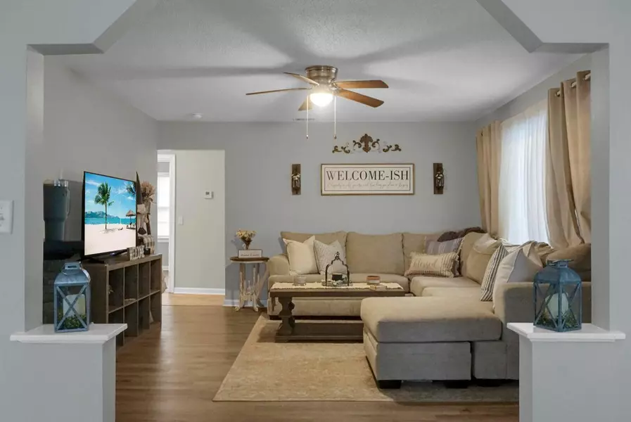 116 Magnolia St, Bonneau, SC 29431