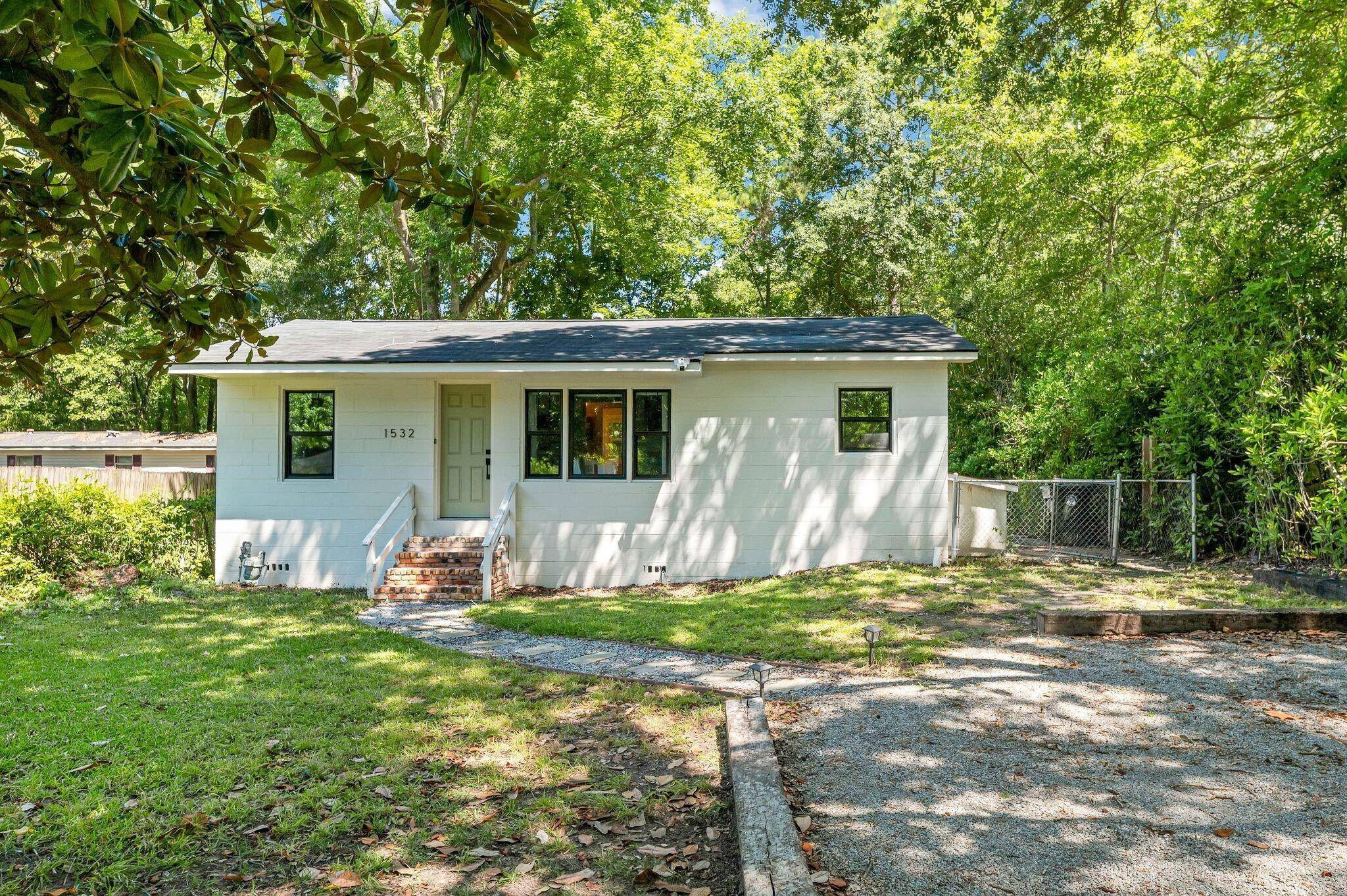 1532 Joan St, Charleston, SC 29407