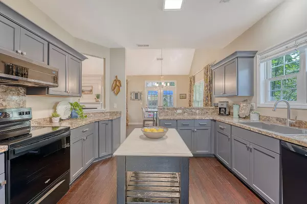 Summerville, SC 29485,4869 Law Blvd