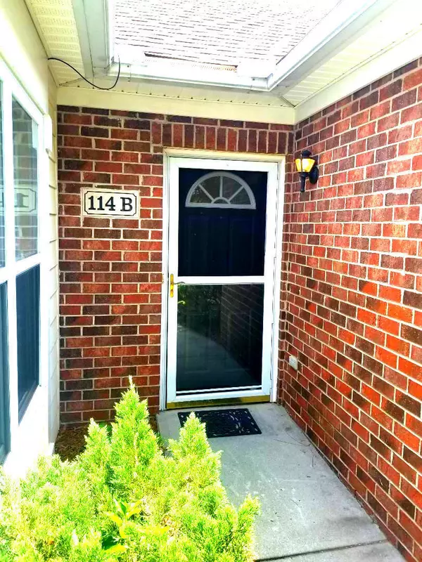 Charleston, SC 29414,114 Ashley Villa Cir #B