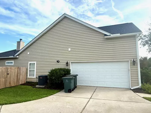 Hanahan, SC 29410,7304 Kestrel Trl