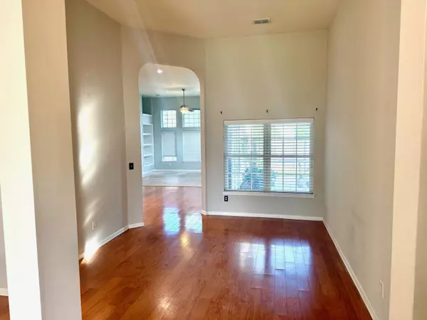 Hanahan, SC 29410,7304 Kestrel Trl