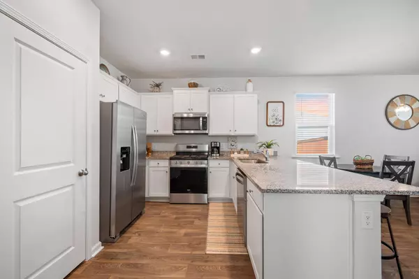 Summerville, SC 29486,133 Ivory Shadow Rd