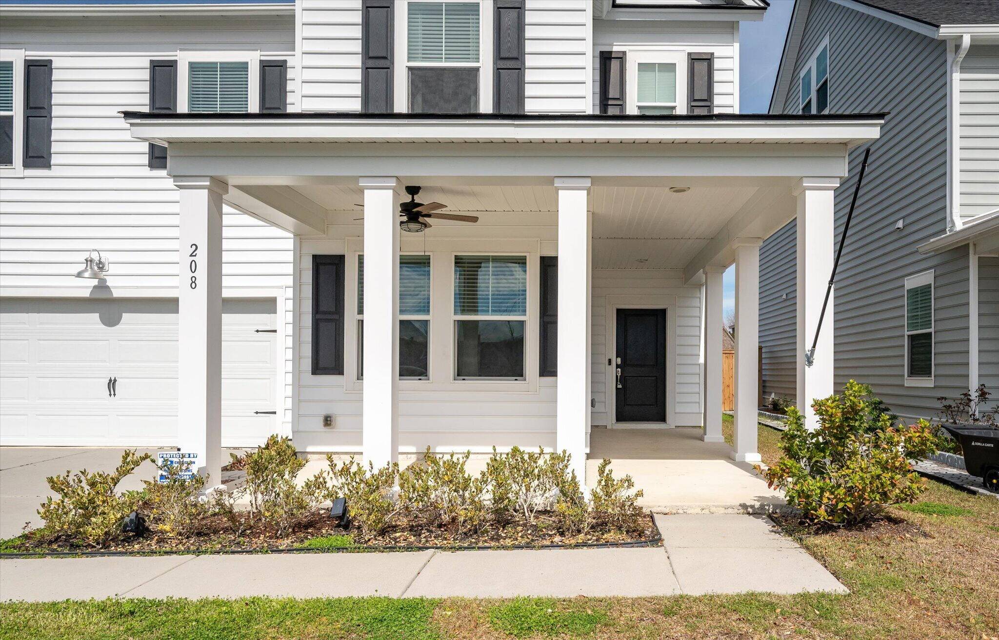 Summerville, SC 29485,208 Evergreen Ave
