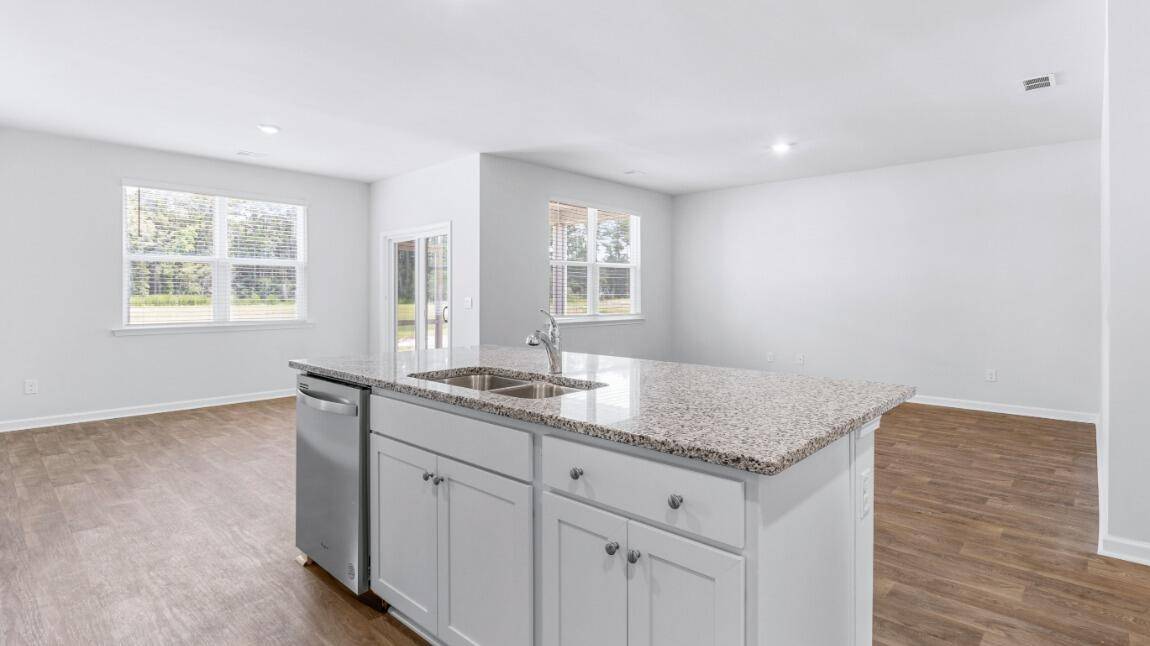Ravenel, SC 29470,5504 Bowmore Blvd