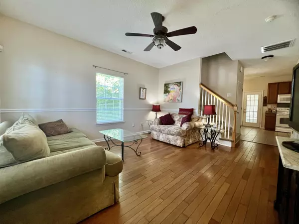 226 Congaree River Dr, Summerville, SC 29485